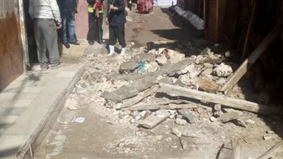 انهيار شرفة عقار بمنطقة الجمرك في الإسكندرية