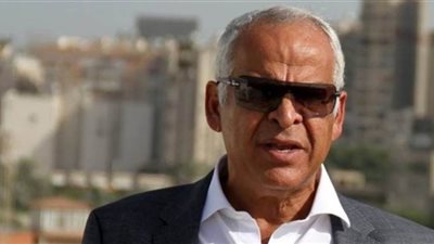 فرج عامر يكشف مصير حسام حسن من عروض القطبين