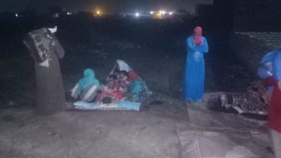 شائعة زلزال الفيوم.. ذعر في طامية وسنورس وخروج الأهالي للمبيت في الخلاء | صور