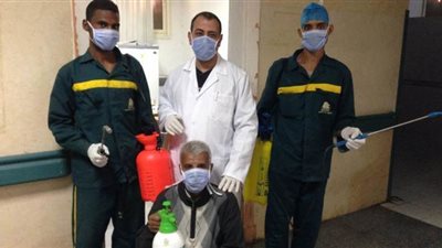 حملة تطهير وتعقيم جميع منشآت ومستشفيات قنا الجامعية | صور