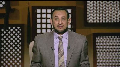 هل توقف الطواف حول الكعبة من علامات الساعة.. داعية إسلامي يجيب| فيديو