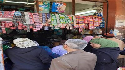 ضبط ١٠ آلاف ماسك طبي و٥٠٠ مطهر بالقصر العينى