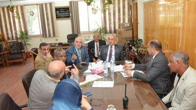 قرارات استثنائية بجامعة أسيوط لتنظيم العمل بالمستشفيات للوقاية من كورونا