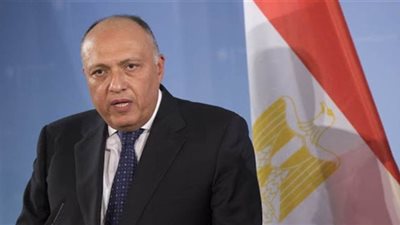 وزير الخارجية يغادر مطار القاهرة متوجها إلى بوروندي