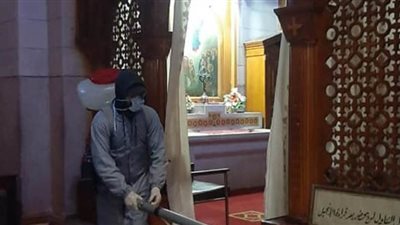 15 صور لتعقيم دور العبادة والمنشآت التعليمية ببورسعيد ضد فيروس كورونا