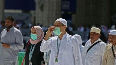 السعودية تقرر وقف صلاة الجماعة بالمساجد باستثناء الحرمين