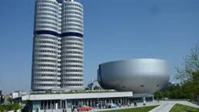 تعليق العمل في متحف سيارات بى إم دبليو