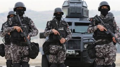 الجيش الأردنى ينتشر  فى الشوارع ويصدر البيان رقم 1 بعد تعطيل الدولة | فيديو