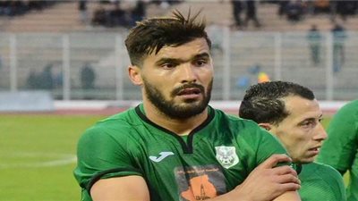 وكيل الجزائري بن عيادة يكشف تطورات انتقال اللاعب للزمالك
