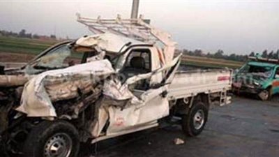 إصابة 6 مواطنين في حادث تصادم سيارتين علي الطريق الصحراوي بالبحيرة