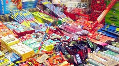 القبض على تشكيل عصابي بحوزته مليون صاروخ ألعاب نارية في القاهرة