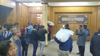 وصول أحراز المحامين بفرعية المنيا تمهيدا لإعلان نتائج الانتخابات