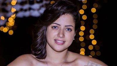 مني فاروق توجه رسالة مؤثرة لوالدها في ذكري وفاته