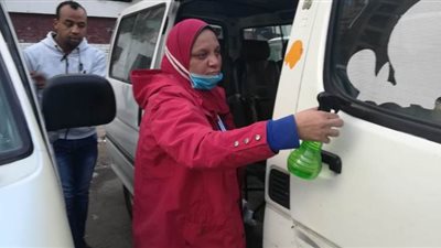 حملة شبابية للتوعية بخطورة فيروس كورونا في الإسكندرية |صور