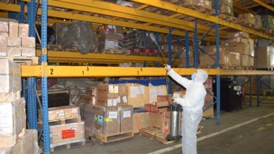 تعقيم مبنى وزارة الطيران وقرية البضائع في مطار القاهرة ضد كورونا