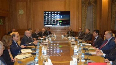 وزيرا الرياضة والإنتاج الحربي يجتمعان بمجلس إدارة مصنع النجيل