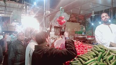 محافظ البحر الأحمر: نتصدي بكل حزم لمحاولات التلاعب بالأسعار والاحتكار| صور