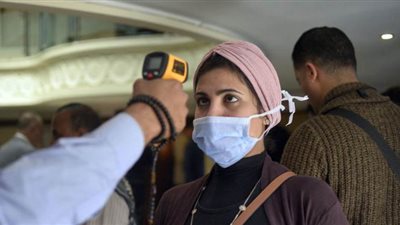 فريق طبي يتوجه لقرية ميت بدر حلاوة لفحص المخالطين للمصاب بكورونا