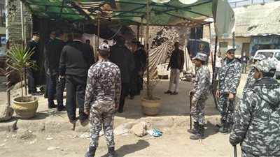 درء الخطورة عن سور مجرى العيون وتنفيذ قرار إزالة التعدى على قناطر ابن طولون | صور