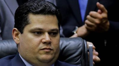 إصابة رئيس مجلس الشيوخ البرازيلي بفيروس كورونا