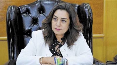 محافظ دمياط تقود حملة لتطهير وتعقيم وسائل المواصلات