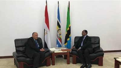 سامح شكري في تنزانيا لتسليم رسالة من السيسي حول ملف سد النهضة | صور