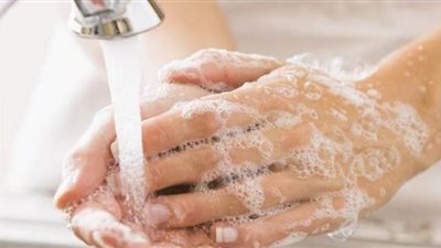 هاني الناظريوضح الطريقة المثلى لغسيل الأيدي للوقاية من كورونا | فيديو