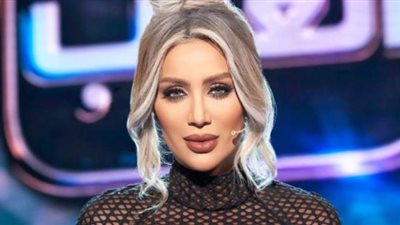 مايا دياب تبدأ برنامجها الجديد بحلقة عن الحجر الصحي 