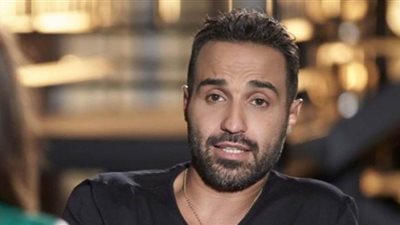 أحمد فهمي يكفل 50 أسرة في تحدي النجوم | فيديو