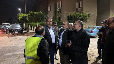 رئيس حي شرق مدينة نصر يبحث تطوير مساكن الشروق