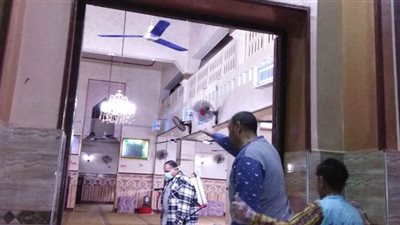 55 صورة ترصد تعقيم شباب ميت الفرماوي بالدقهلية للمساجد ضد كورونا