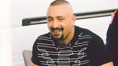 أحمد السقا يتكفل بمصاريف ٧٠ أسرة.. ويطالب عمرو دياب بالمشاركة فى التحدى