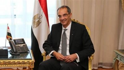 وزير الاتصالات يكلف بإتاحة الخطوط الساخنة لوزارة الصحة مجانًا للمواطنين