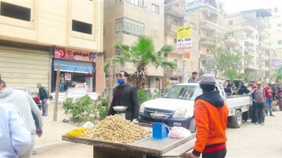 غلق الأسواق العشوائية في المنصورة | صور