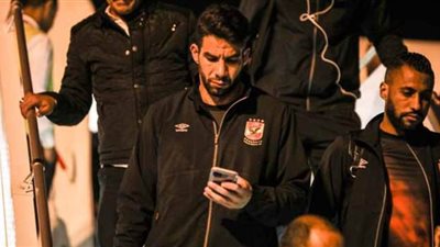 الأهلي يوافق على رغبة شريف إكرامي في الرحيل