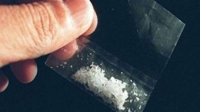 ضبط عاطل اشترك مع آخر بإدارة وكر للاتجار في مخدر الآيس بمدينة نصر