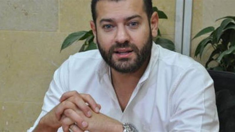الفنان عمرو يوسف