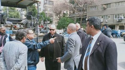 محافظ القاهرة يتابع أعمال رصف جسر السويس | صور 
