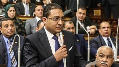 طلب إحاطة بشأن عدم تطبيق العلاوات السنوية بقطاع الأعمال والخاص