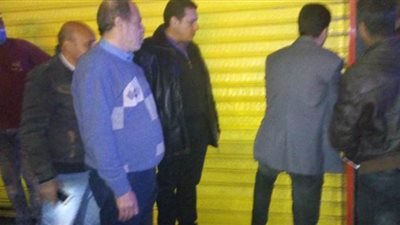 لليوم الثاني.. حملات موسعة لتنفيذ قرار غلق المحال بالإسكندرية | صور