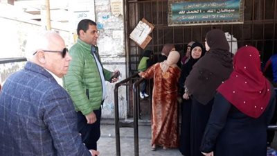 الغضبان لمواطني بورسعيد: المخابز تعمل على مدار الساعة ولا داعي للتخزين | صور