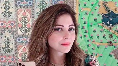 كانيكا كابور أول فنانة في بوليوود تصاب بفيروس كورونا