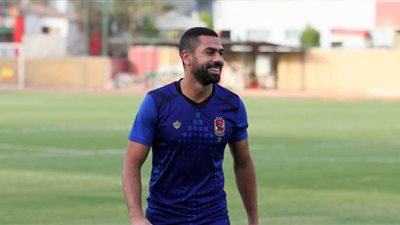 لجنة التخطيط للكرة بالأهلي تجتمع غداً بأحمد فتحي لبحث تجديد عقده