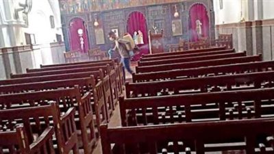 حملة شبابية لتطهير المساجد والكنائس بقنا لمواجهة كورونا | صور