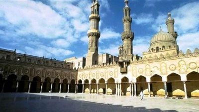 جامع الأزهر: إغلاق المساجد ليس بدعة |فيديو