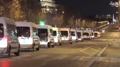 تزايد أعداد سيارات الإسعاف في الشانزليزيه لنقل مصابي كورونا للمستشفيات | فيديو