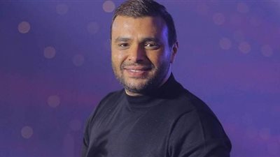 رامي صبري يطالب متابعيه بالبقاء في المنزل: 