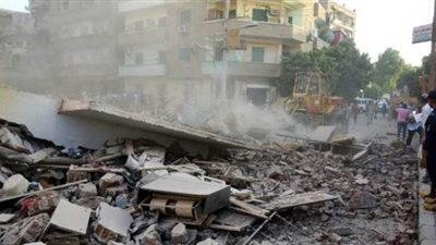 مصرع 3 أطفال وإصابة مسنة فى انهيار عقار بحلوان | فيديو