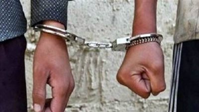 إحالة متهمين بحيازة أسلحة نارية وبيضاء بقصد التشاجر للمحاكمة