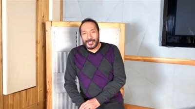 لأول مرة.. علي الحجار يقدم برنامجا غنائيا على فيس بوك | فيديو
